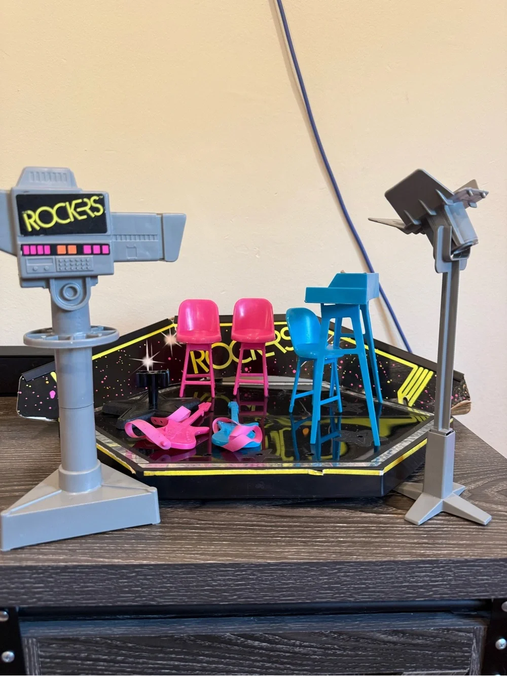 Barbie and the Rockers Hot Rockin' Stage Playset by Mattel (#1144), 1985